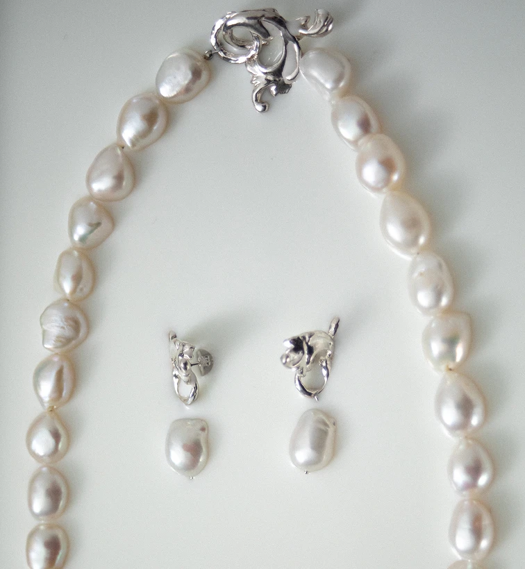 BAROQUE PEARL